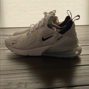 Nike Air Max 270